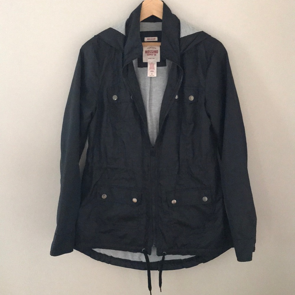Water resistant lined black jacket